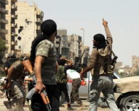 دعم عسكري لمقاتلي المعارضة بالتزامن مع ضربة لسوريا