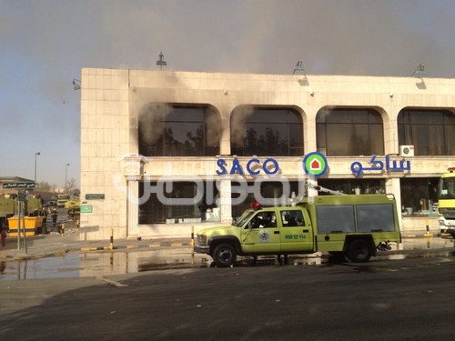 بالصور.. حريقٌ في مبنى “ساكو” بشارع التخصصي بالرياض