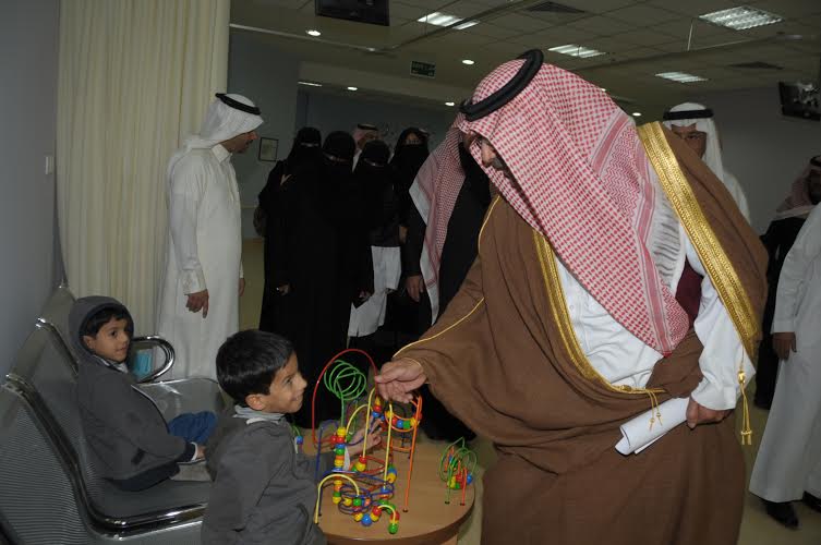 بالصّور ..وزير التّربية يزور مركز الأمير سلطان للخدمات المساندة للتّربية الخاصّة