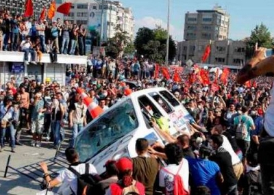 استمرار الاشتباكات في تركيا لليوم الثالث