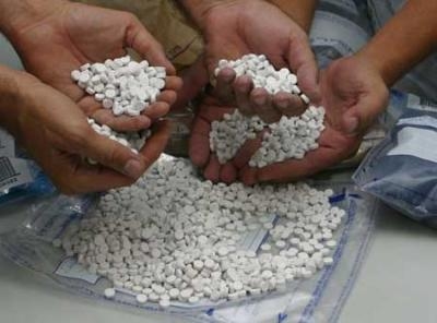 الإطاحة بعصابة يمنية تروج المخدرات في جدة