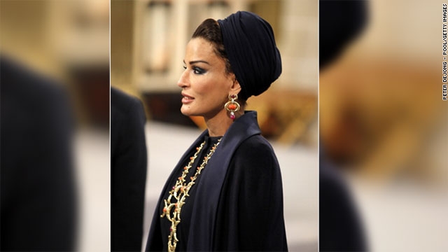 سحب ترشيح موزة المسند من جائزة السيدة العربية الأولى لعام 2017