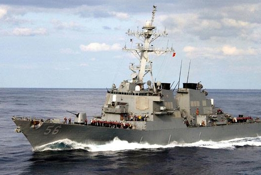 البحريّة الأمريكيّة تمنع معلومات سريّة عن قائدين عسكريّين