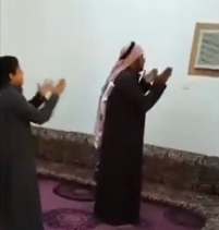 بالفيديو.. أطفال سعوديون يدعون لوالدهم بأربع زوجات!
