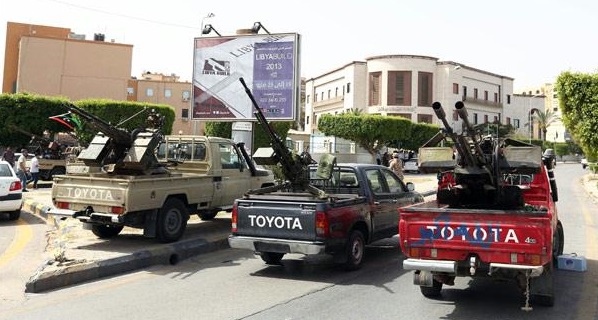 ليبيا: مسلحون يقتحمون وزارة العدل ويطوقون الخارجية