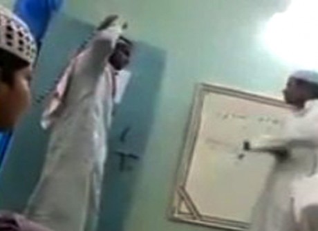 تعليم مكة: واقعة ضرب معلم لطالب بـ”السوط” لم تحدث في مدارسنا