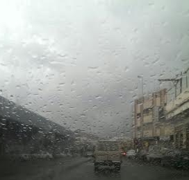 بالصورة.. أمطار على شرق وشمال الرياض