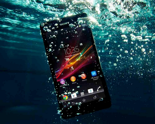 “سوني” تعلن عن موبايل Xperia ZR المقاوم للماء