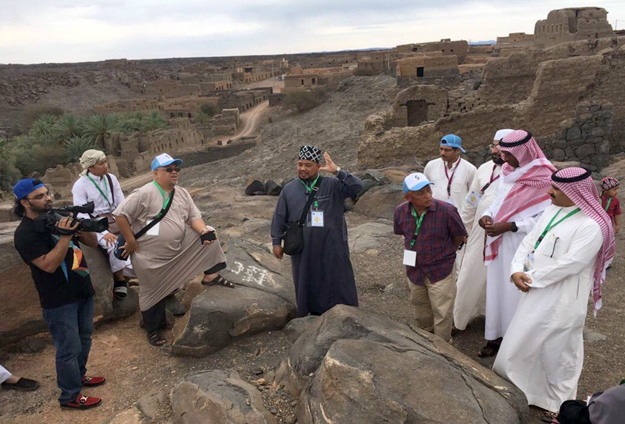 بالصور.. إطلاق المسار الثاني لرحلات ما بعد العمرة من المدينة إلى العلا مروراً بخيبر