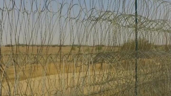كاميرات المراقبة الحرارية تكشف متسللاً حاول زراعة الألغام في وادي ضمد