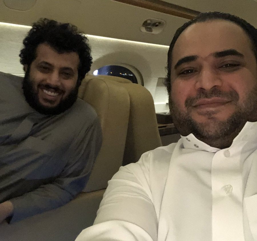القحطاني وآل الشيخ في سويسرا.. هل تخسر قطر كأس العالم؟