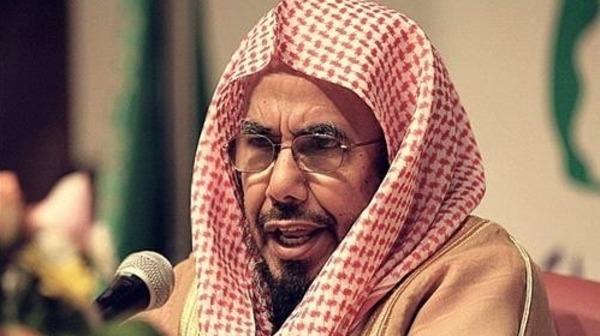 الشيخ المطلق: أعظم الحرمان أن المرء لا همّ له سوى متابعة المسلسلات