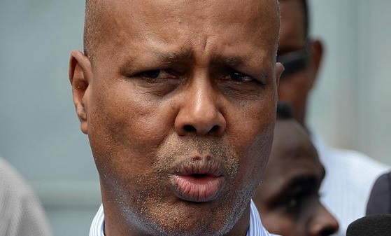 البرلمان الصومالي يعزل رئيس الحكومة