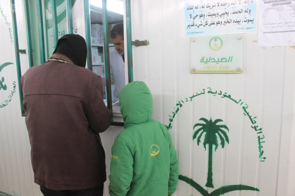 العيادات التخصصية تواصل تقديم خدماتها الطبية للأشقاء السوريين