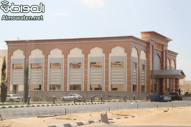 شاهد .. #جامعة_الطائف تنفق على مبنى إداري جديد وتتجاهل قاعات الدراسة