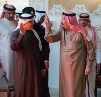 الملك يستقبل ولي العهد بمملكة البحرين ووزير الدفاع الماليزي