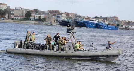 غرق مركب مصري قبالة سواحل دمياط