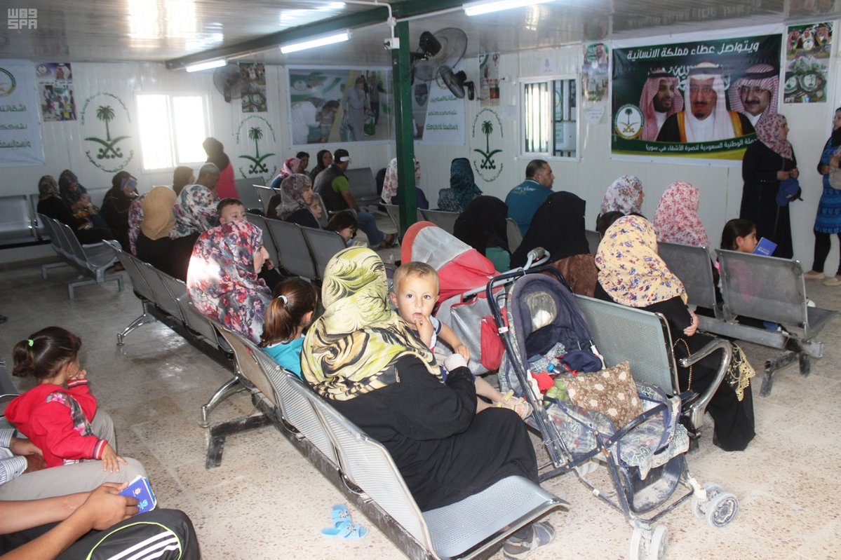 عيادات السعودية تعالج 9935 سوريًا في مخيّم الزعتري خلال شهر