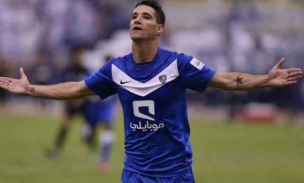 نيفيز يكشف حقيقة رحيله عن الهلال وعن رأي رئيس النادي في شعره