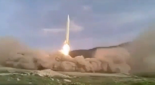 بالفيديو.. نظام الأسد يهاجم المدن السورية بصواريخ “سكود”