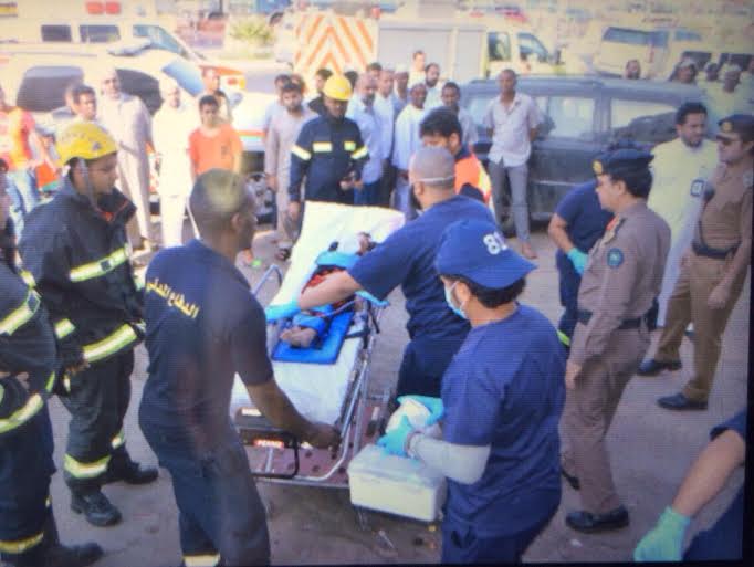 مدني #جدة يُنقذ طفلة من الموت داخل خزان