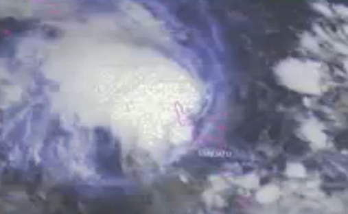 بالفيديو.. الإعصار “لوسي” يقتل 3 في فانواتو ويقترب من نيوزيلندا