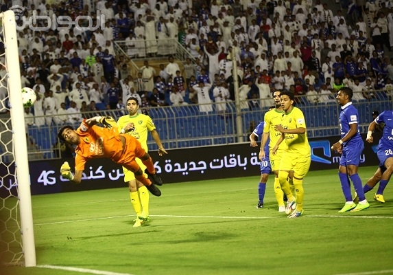 شاهد بالصور .. لقطات من لقاء الهلال والخليج في دوري جميل