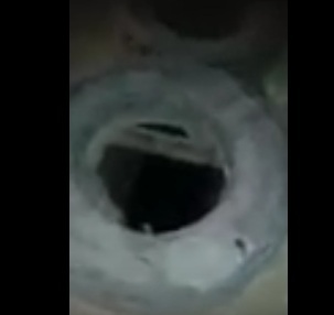 بالفيديو.. خزانات مياه بدون غطاء بحي النهضة والأمانة تباشر