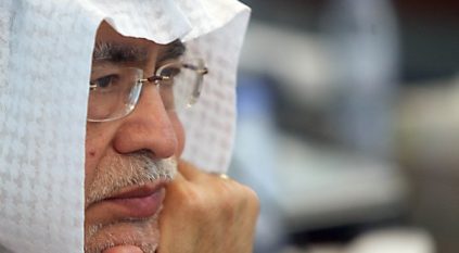 “هاكرز” يهدد وزير الإعلام باختراق صفحاته بمواقع التواصل