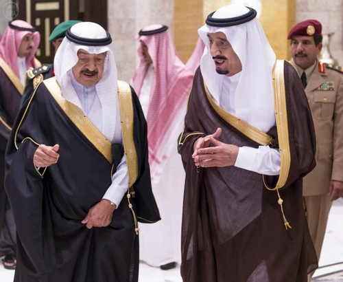 ولي العهد ورئيس الوزراء البحريني يبحثان التطورات الإقليمية والدولية