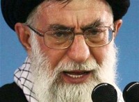 خامنئي: لا تثقوا بأمريكا لأنها ستطيح بالحكومة الإيرانية