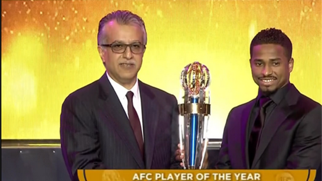 الشمراني يتوج بجائزة أفضل لاعب في آسيا