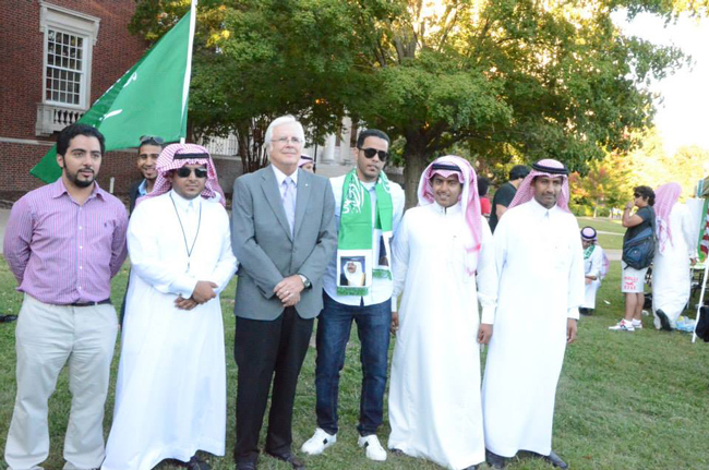 بالصور.. طلاب المملكة بكنتاكي يحتفلون باليوم الوطني