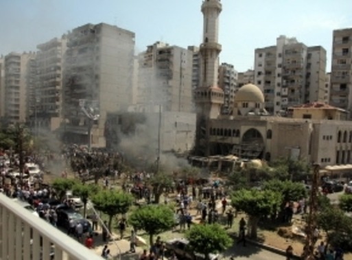 سياراتان مفخختان تقتلان 27 شخصاً في انفجاري طرابلس