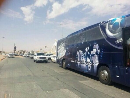 (35) حافلة تنقل جماهير الهلال إلى الدرة