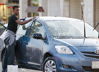 إجراءات عاجلة لمنع غسيل السيارات بشوارع جدة