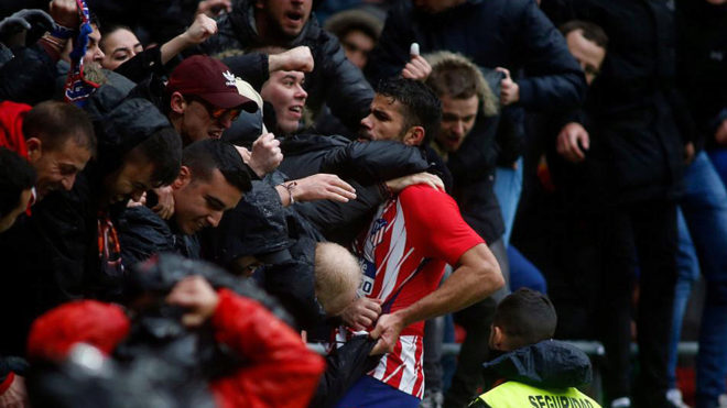 ماهو سبب طرد دييغو كوستا نجم أتليتكو مدريد اليوم ؟