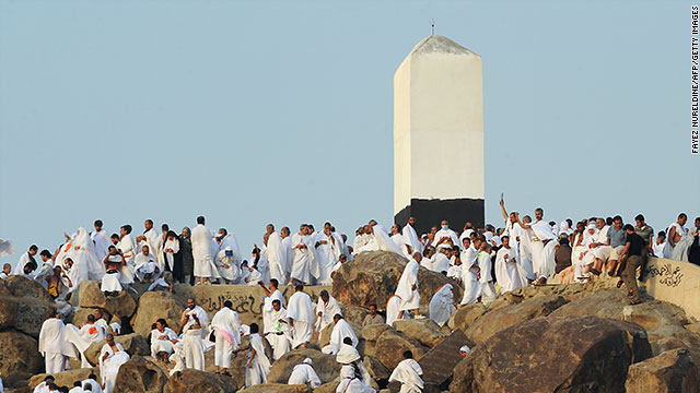 بالصور .. وكالات الأنباء العالمية ترصد الحجاج في يوم عرفة