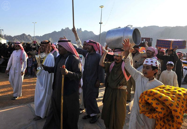 بالصور .. آخر أيام مهرجان الصحراء الدولي