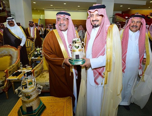 الأمير مقرن يتوِّج “أخيل” بكأس الملك عبدالعزيز لسباق الخيل