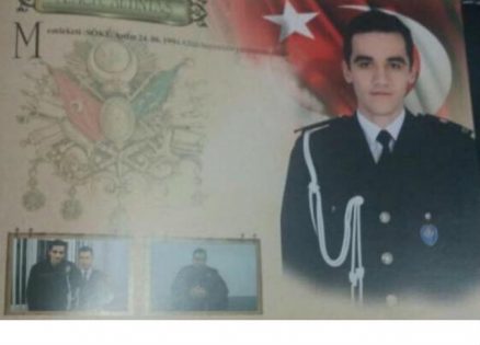 بالصور.. مولود الطنطاش رجل الشرطة الذي حبس أنفاس العالم