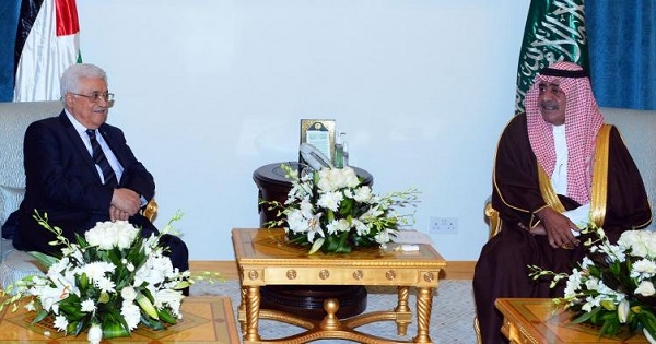 الأمير مقرن يبحث تطورات المنطقة مع الرئيس الفلسطيني