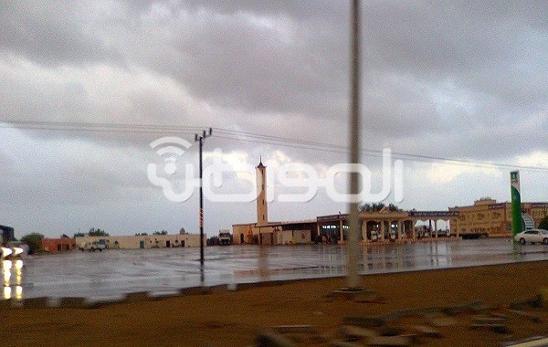 بالصّور.. هطول أمطار متوسّطة على “سعيدة الصّوالحة”