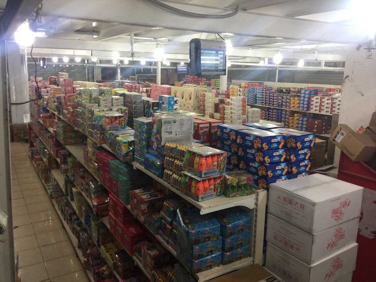 19 ألف منتج غذائي وحلوى أطفال منتهية الصلاحية في مكة