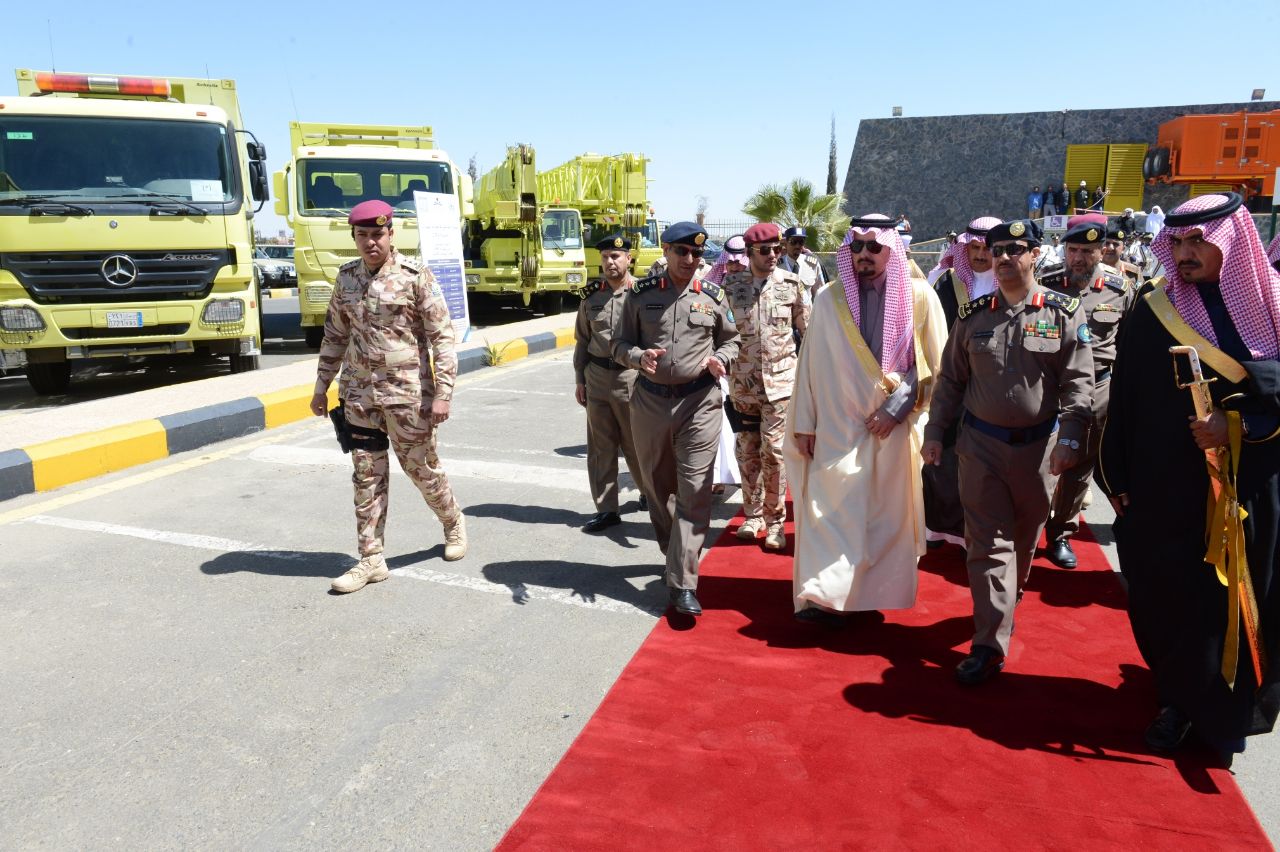 بالصور.. أمير عسير يرعى احتفالية اليوم العالمي للدفاع المدني