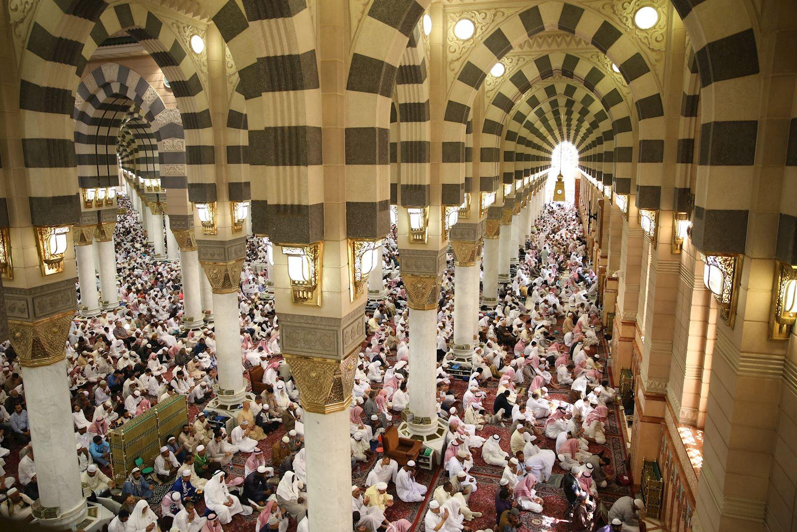خطيب المسجد النبوي: حقوق المسلم لا تنقطع بعد وفاته