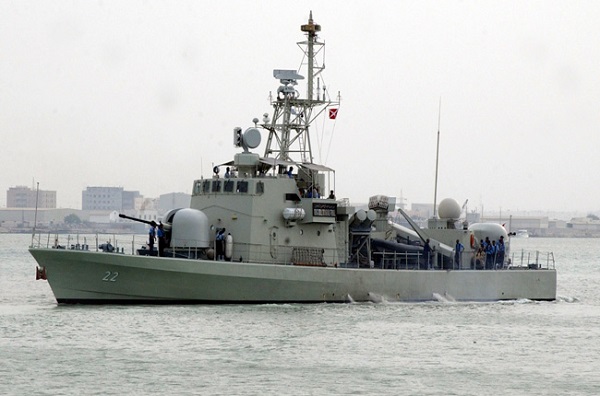 القوات البحرية تتصدى لثلاثة زوارق دخلت المياه الإقليمية السعودية
