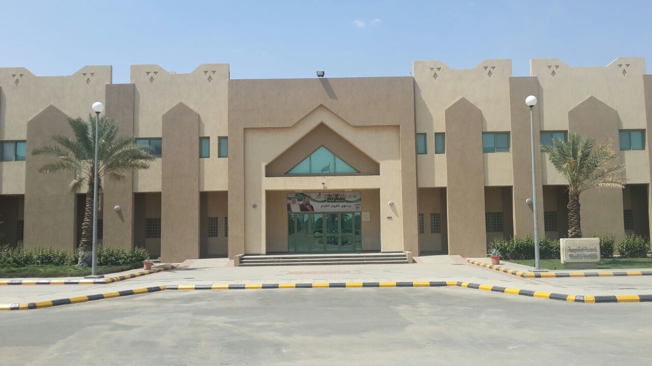 بالصور.. تقنية بيشة ترفع الطاقة الاستيعابية للكلية ١٠٠٪‏
