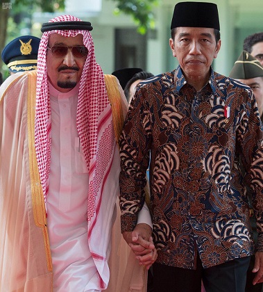 الملك في برقية للرئيس الإندونيسي : أتاحت الزيارة تطوير وتنمية العلاقات بين البلدين
