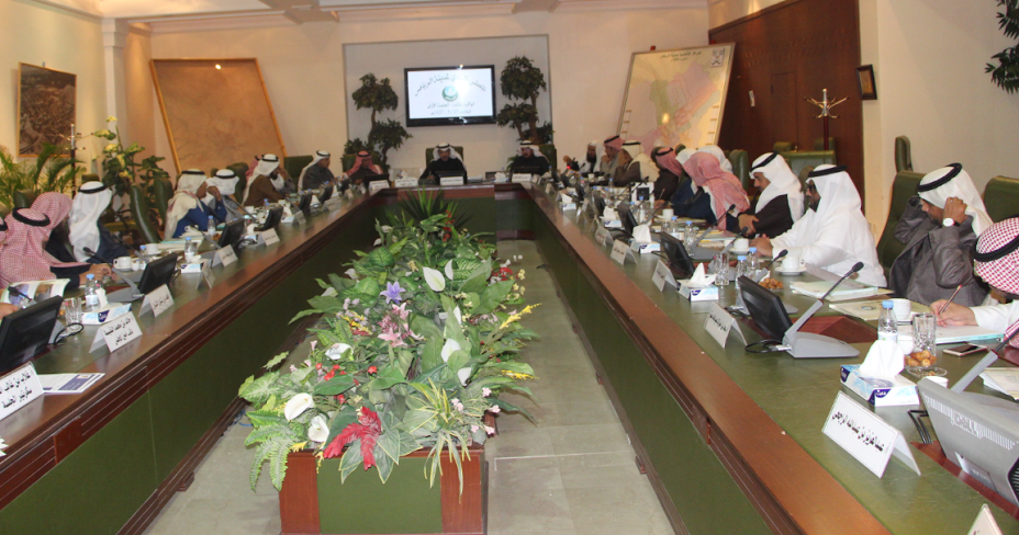 بلدي الرياض يعقد اجتماعه الأول وينتخب العمران رئيساً